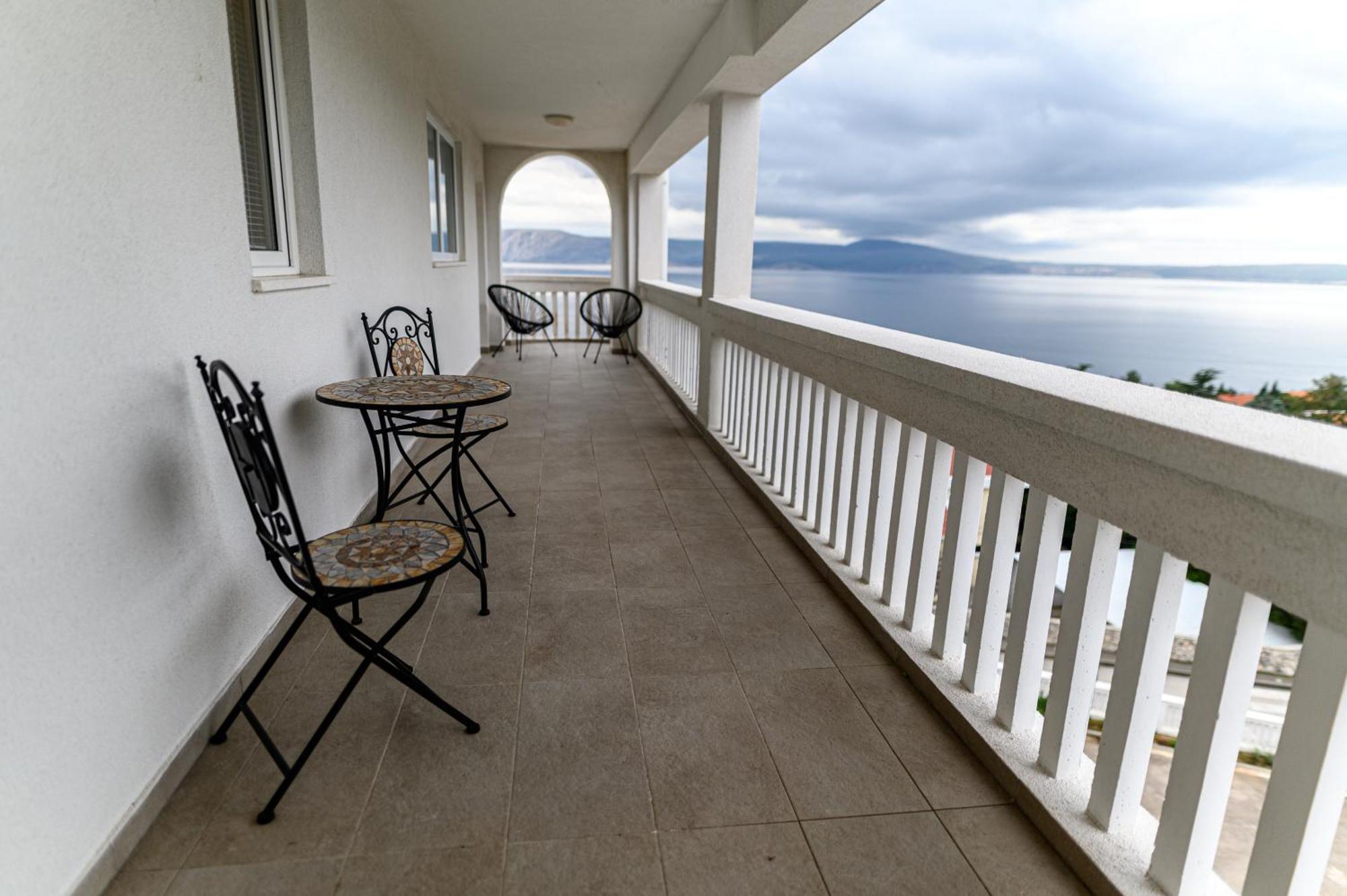 Villa Bellevue Нови-Винодолски Экстерьер фото