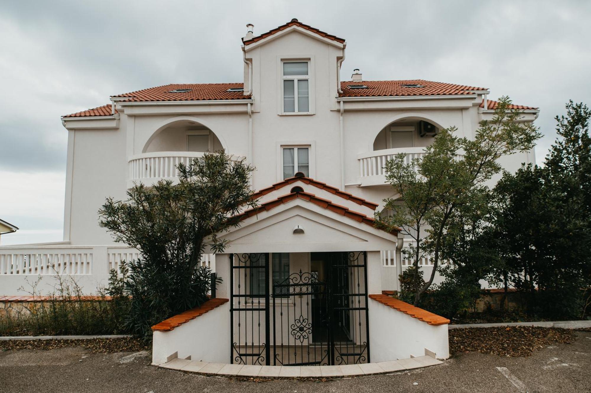 Villa Bellevue Нови-Винодолски Экстерьер фото